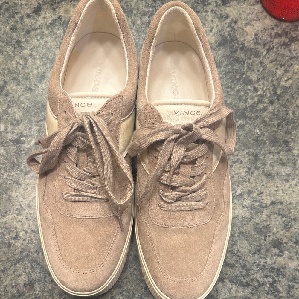 Vince Warren Sneaker in Macadamia/Light Straw-NEW, sz 9